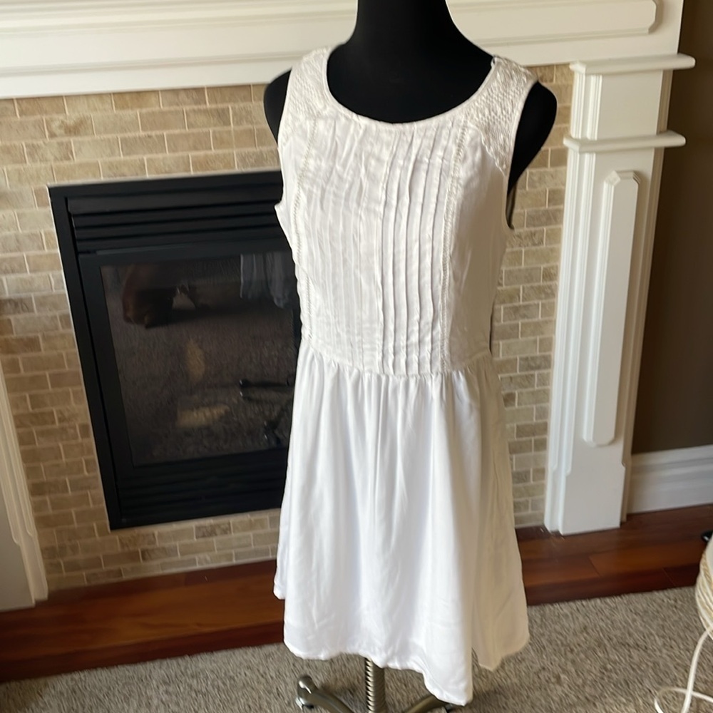 NWT Charming Charlie White Sleeveless Dress size S